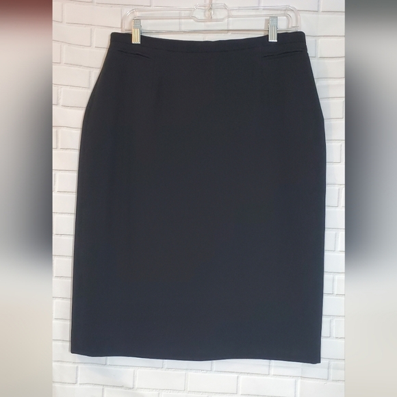 Kasper Black Pencil Skirt - Picture 2 of 8